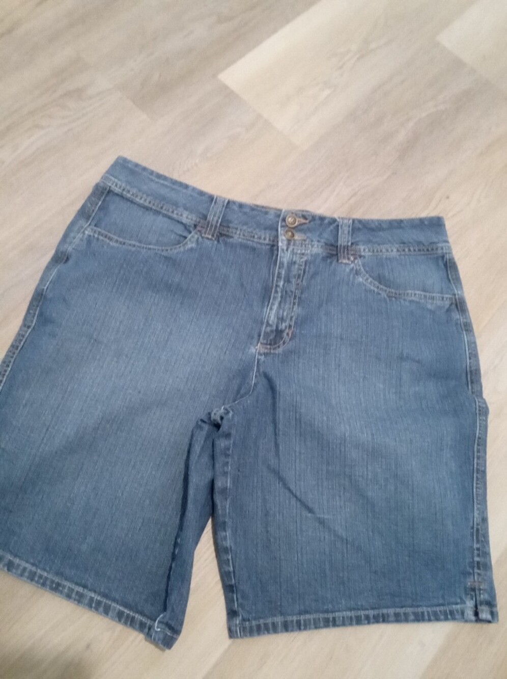 Faded Glory Junior's Size 13 Blue Denim Bermuda Jeans Shorts